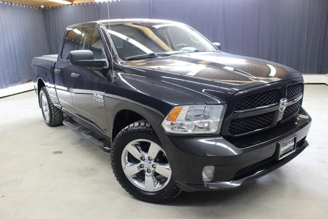 2019 RAM 1500 Classic Express 4x4 Quad Cab 6'4's photo