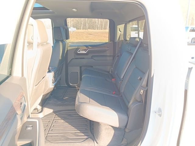 2026 GMC Sierra 1500 SLT - Photo 7