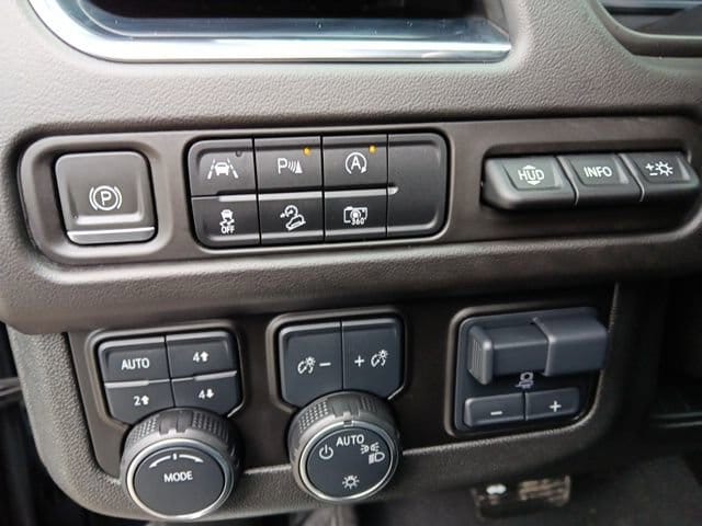 2024 Chevrolet Tahoe Premier - Photo 31