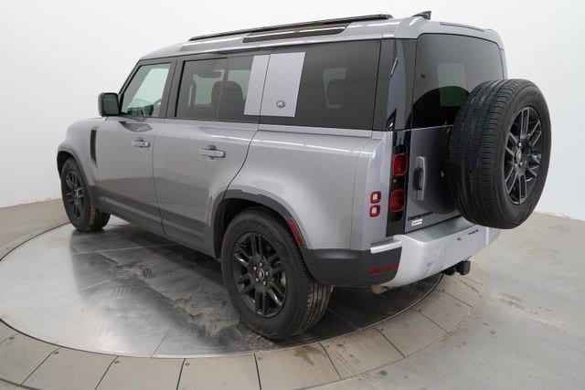 2024 Land Rover Defender S - Photo 40