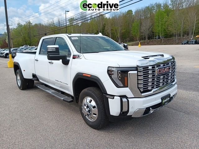 2026 GMC Sierra 4WD Crew Cab Long Box DRW Denali's photo