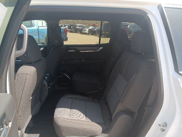 2026 GMC Acadia Elevation - Photo 7