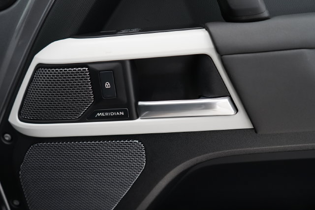 2024 Land Rover Defender S - Photo 57