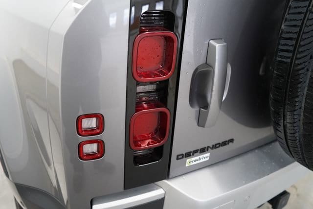 2024 Land Rover Defender S - Photo 47