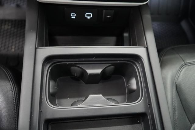 2024 Land Rover Defender S - Photo 28