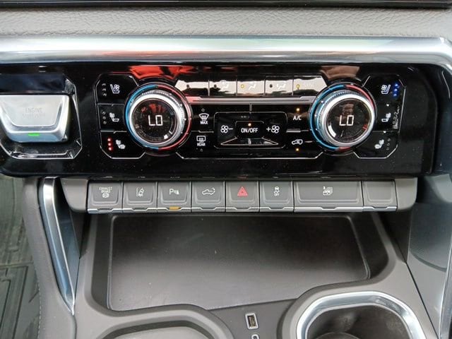 2026 GMC Sierra 3500HD Denali - Photo 17