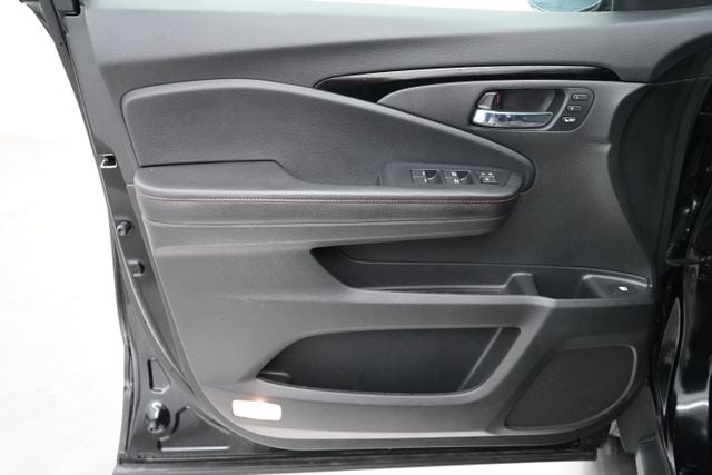 2025 Honda Ridgeline Black Edition - Photo 9
