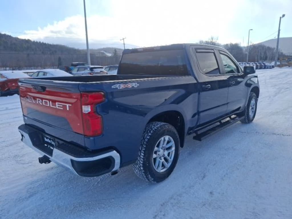 Used 2022 Chevrolet Silverado 1500 LT Truck Crew Cab