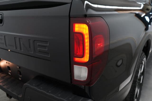 2025 Honda Ridgeline Black Edition - Photo 63