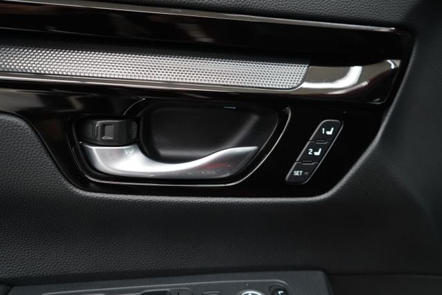 2025 Honda CR-V Sport Touring - Photo 10