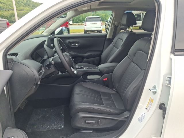 2027 Honda HR-V EX-L - Photo 11