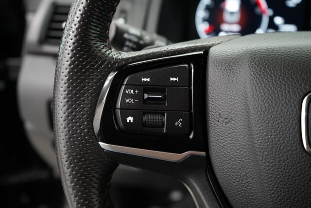 2025 Honda Ridgeline Black Edition - Photo 18