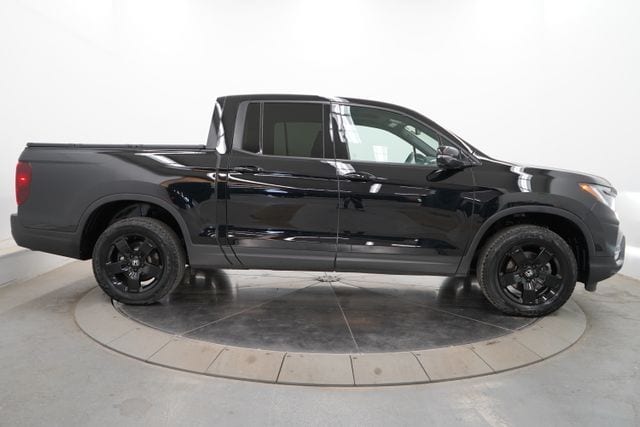 2025 Honda Ridgeline Black Edition - Photo 8