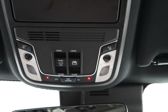 2025 Honda Ridgeline Black Edition - Photo 37