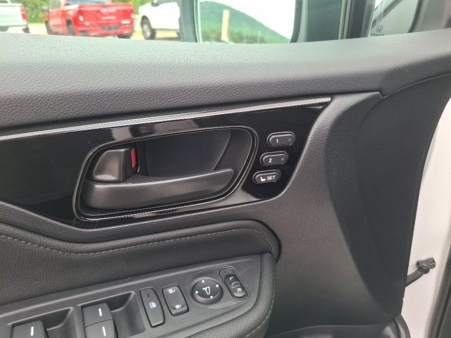 2026 Honda Odyssey Touring - Photo 10