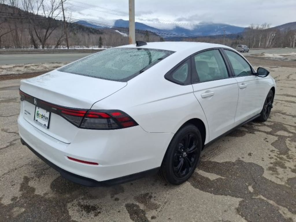New 2025 Honda Accord SE Sedan