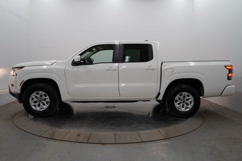 Used 2024 Nissan Frontier SV Truck Crew Cab
