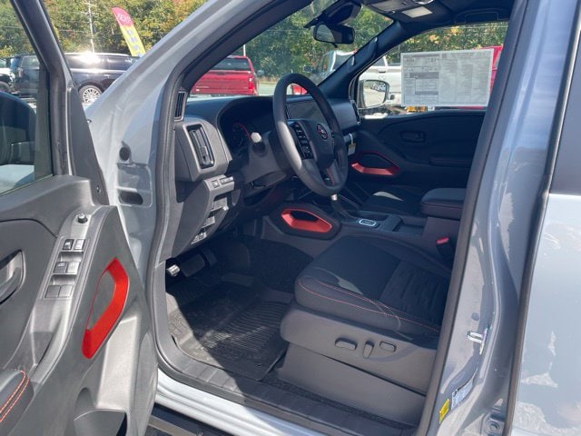 2026 Nissan Frontier PRO-4X - Photo 9