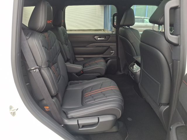 2026 Nissan Armada PRO-4X - Photo 35