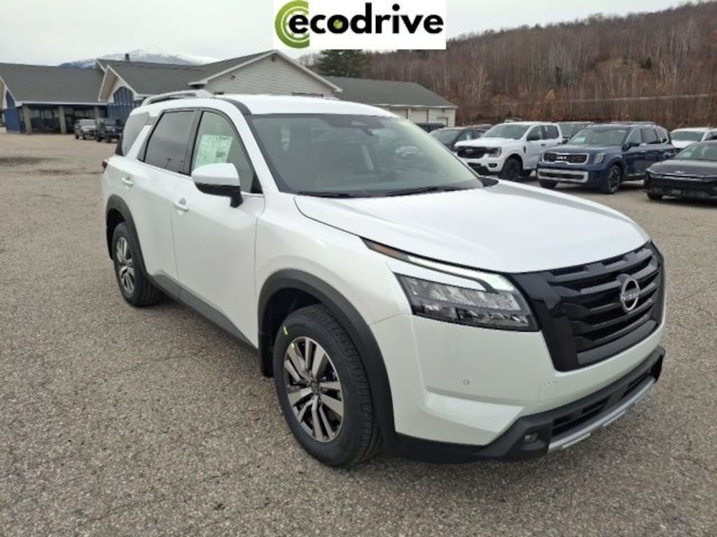 New 2025 Nissan Pathfinder SL SUV