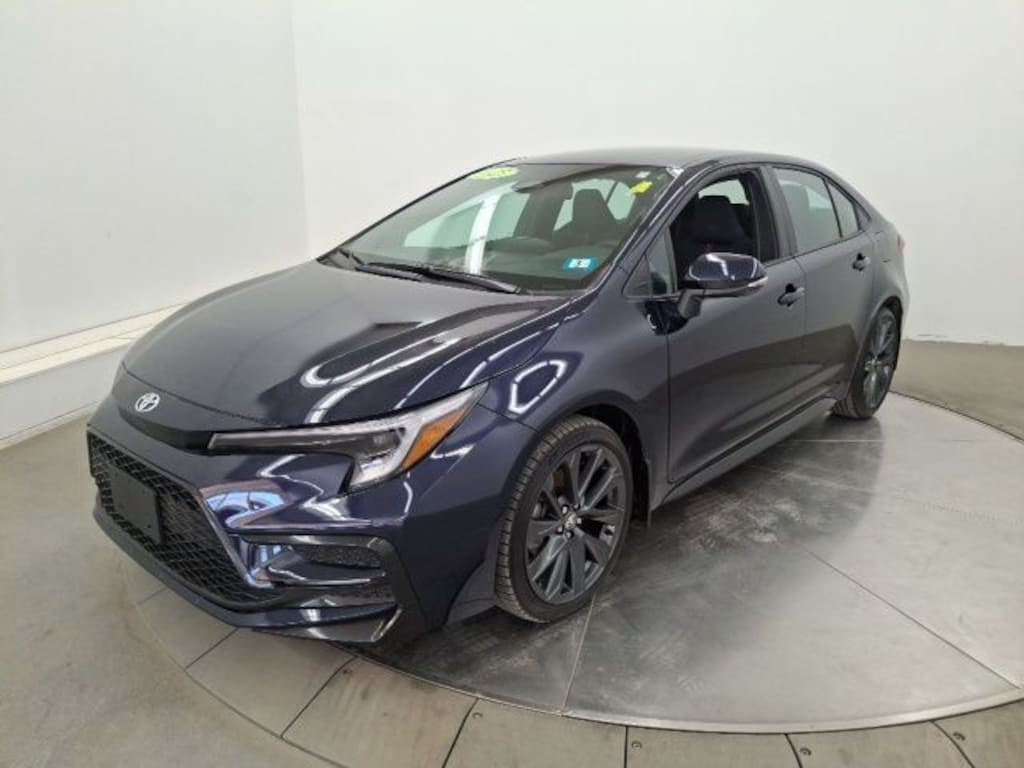 Used 2025 Toyota Corolla SE Sedan