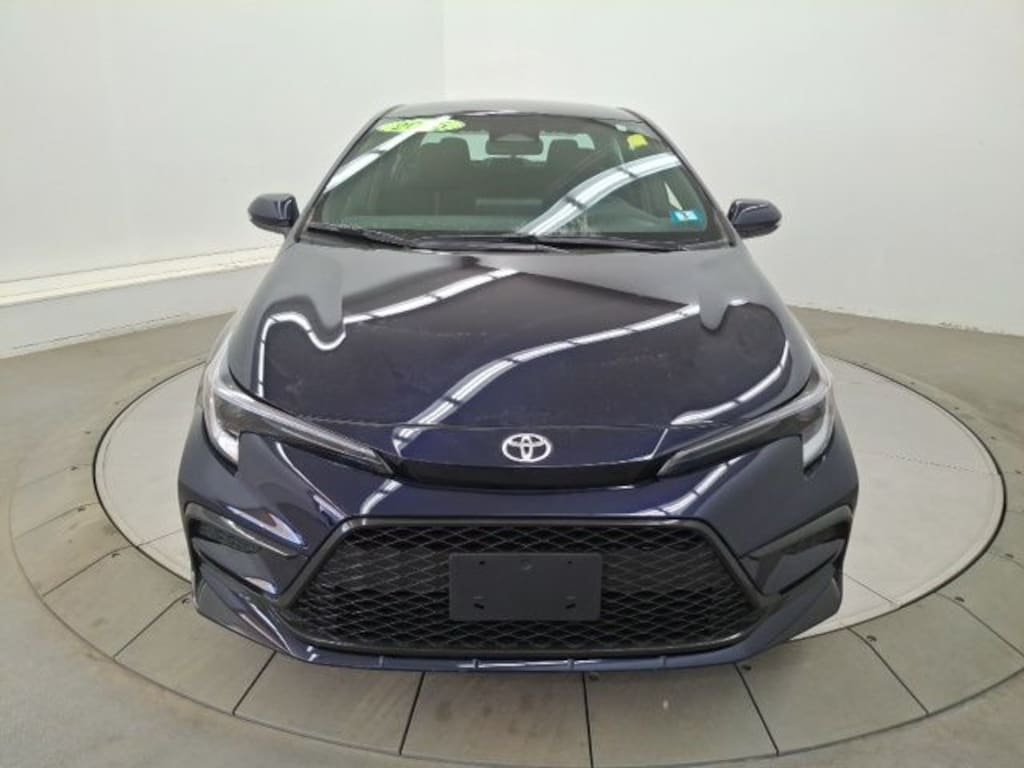 Used 2025 Toyota Corolla SE Sedan