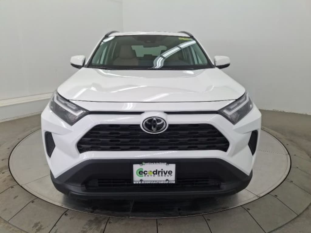 New 2025 Toyota RAV4 XLE XLE AWD SUV