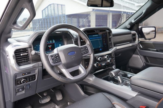 2025 Ford F-150 Lariat - Photo 15