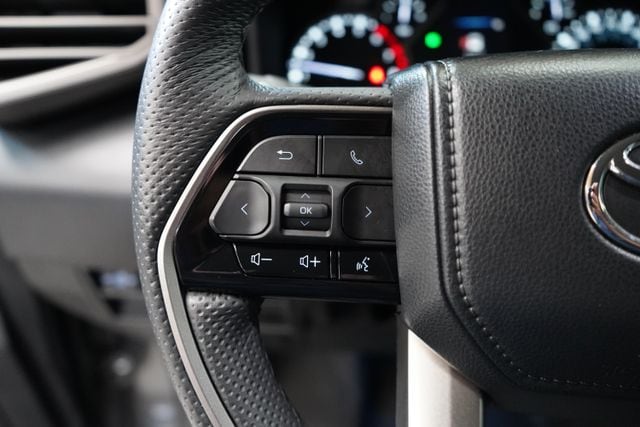 2024 Toyota Tundra SR5 - Photo 17