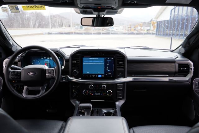 2025 Ford F-150 Lariat - Photo 16