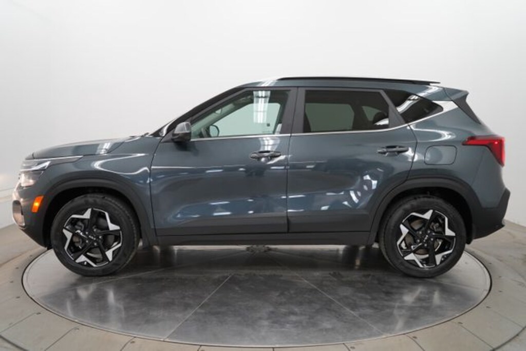 Used 2024 Kia Seltos EX SUV