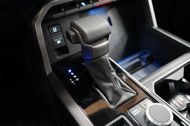 2024 Toyota Tundra SR5 - Photo 36