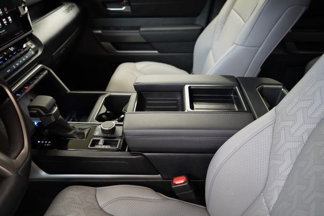 2024 Toyota Tundra SR5 - Photo 38