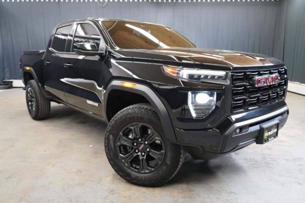 Used 2025 GMC Canyon Elevation Truck Crew Cab