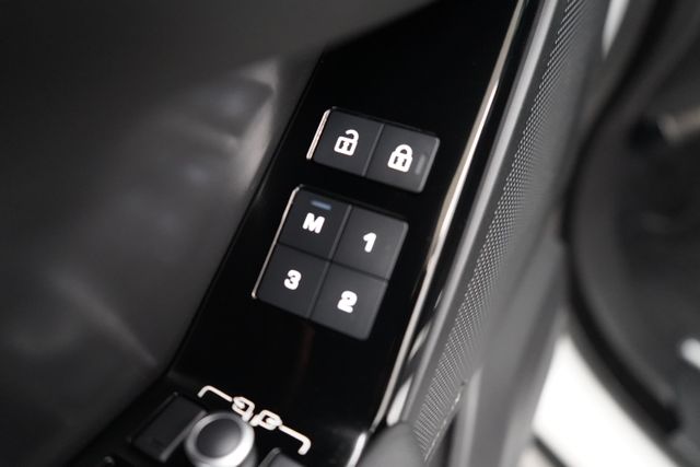 2024 Land Rover Range Rover Velar Dynamic SE - Photo 18