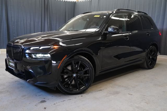 2024 BMW X7 xDrive40i's photo