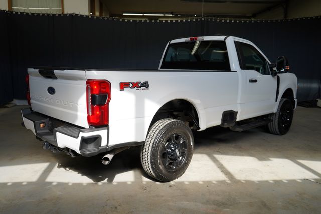 2023 Ford F-350 Super Duty XL - Photo 7