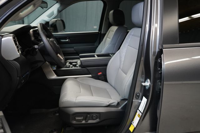 2024 Toyota Tundra SR5 - Photo 12