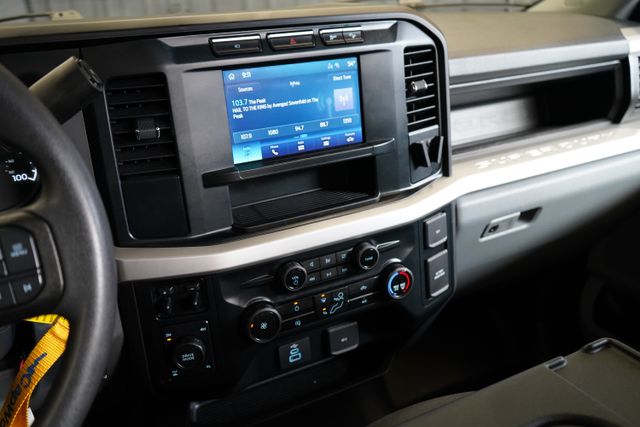 2023 Ford F-350 Super Duty XL - Photo 24