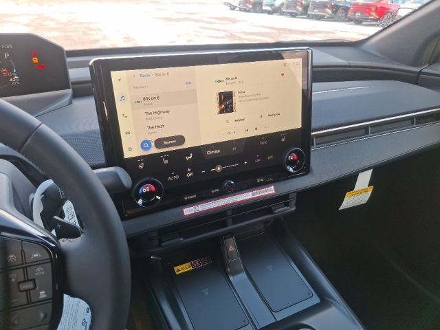 2026 Toyota bZ XLE - Photo 17