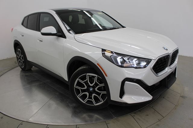 2025 BMW X2 xDrive28i's photo