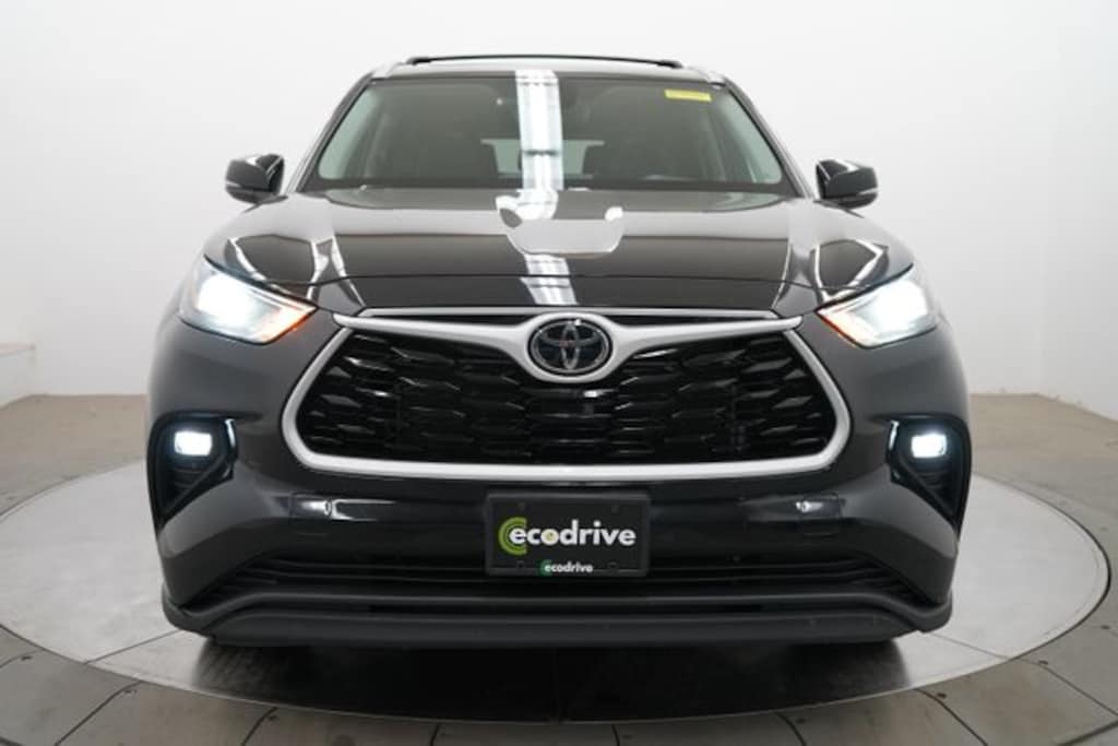Used 2024 Toyota Highlander XLE SUV
