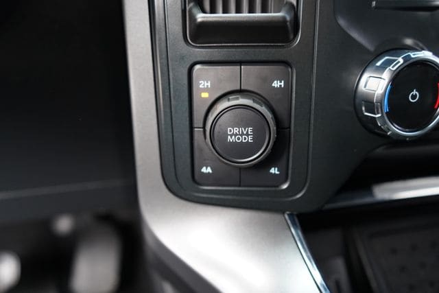 2025 Ford F-150 Lariat - Photo 64