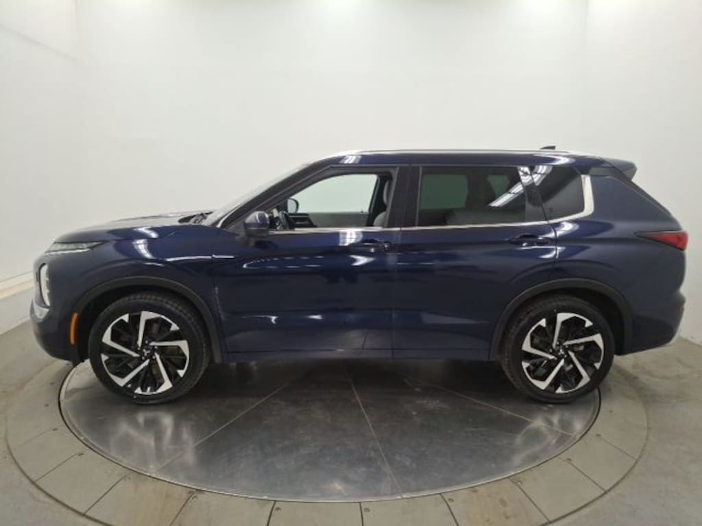 Used 2022 Mitsubishi Outlander SEL CUV