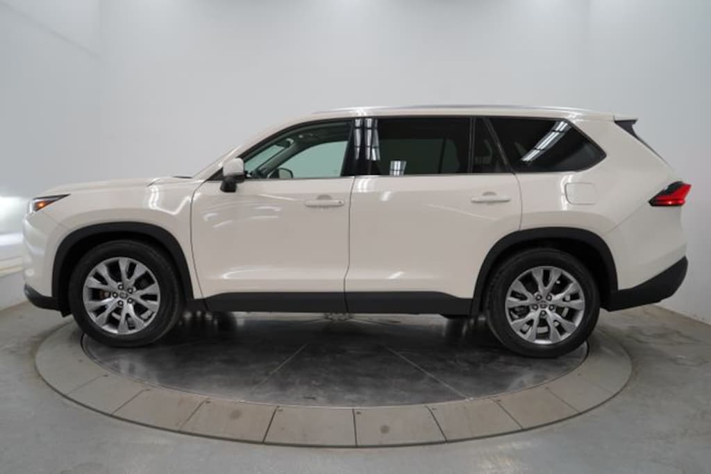 Used 2024 Toyota Grand Highlander XLE SUV
