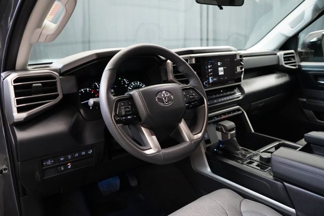 2024 Toyota Tundra SR5 - Photo 14