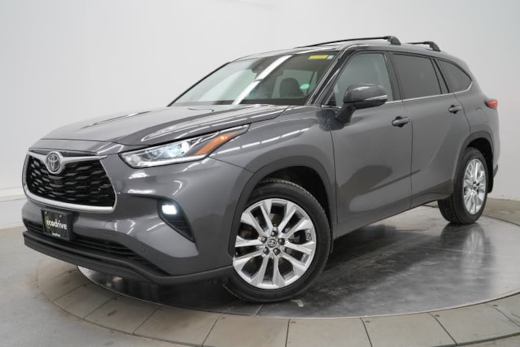 Used 2023 Toyota Highlander SUV
