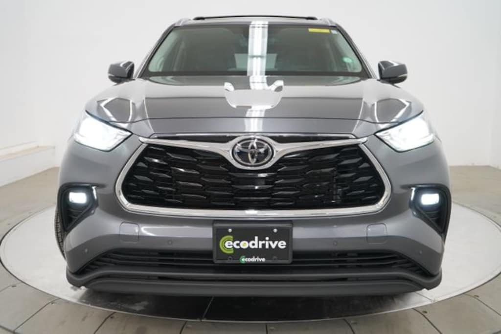 Used 2023 Toyota Highlander SUV