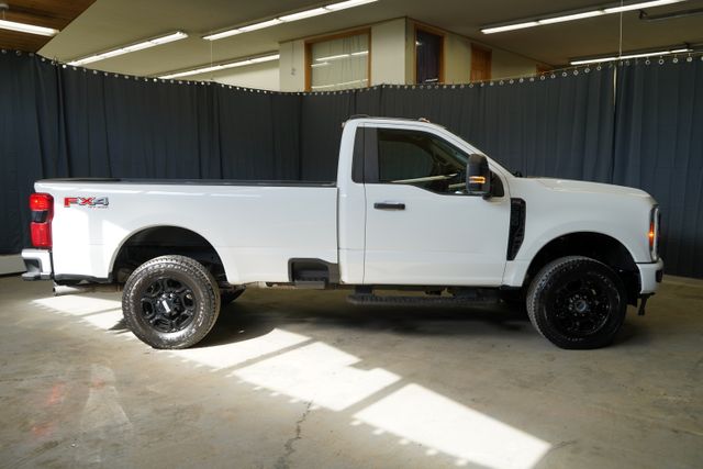 2023 Ford F-350 Super Duty XL - Photo 8