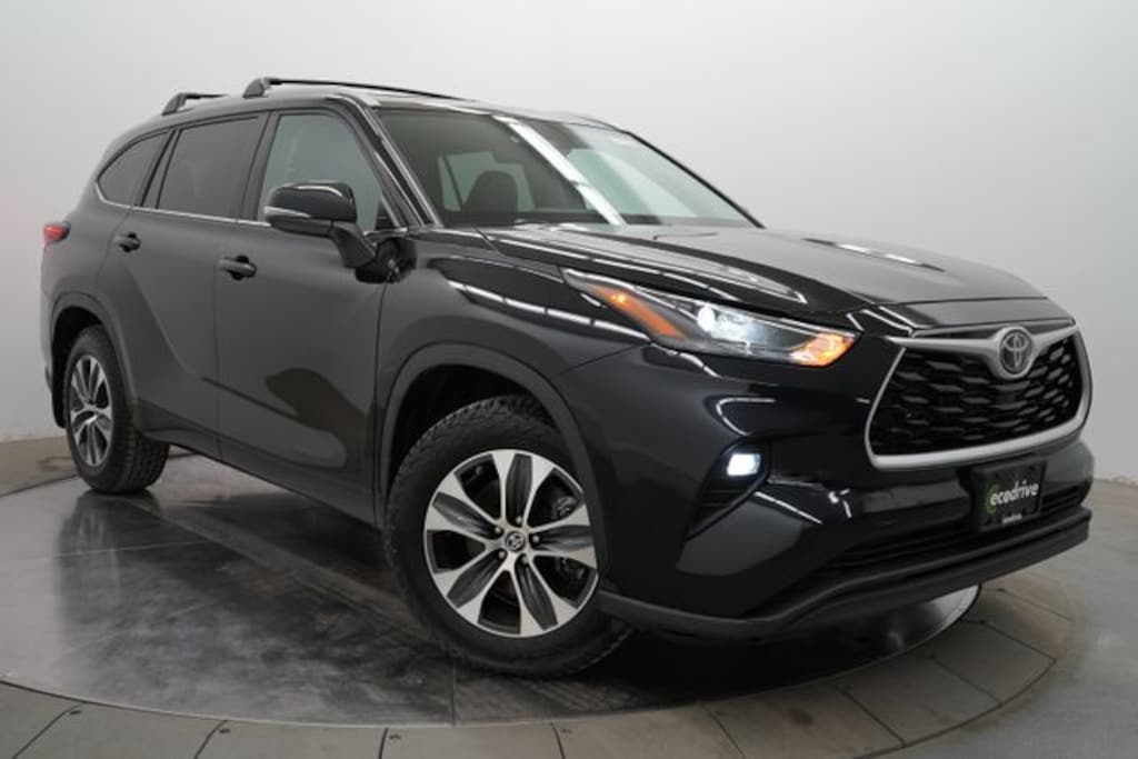 Used 2024 Toyota Highlander XLE SUV